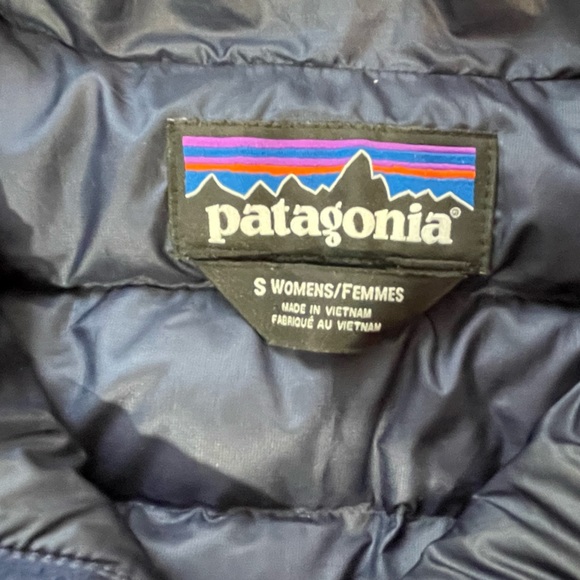 Patagonia Down Sweater Vest - navy - woman’s small - Picture 3 of 4